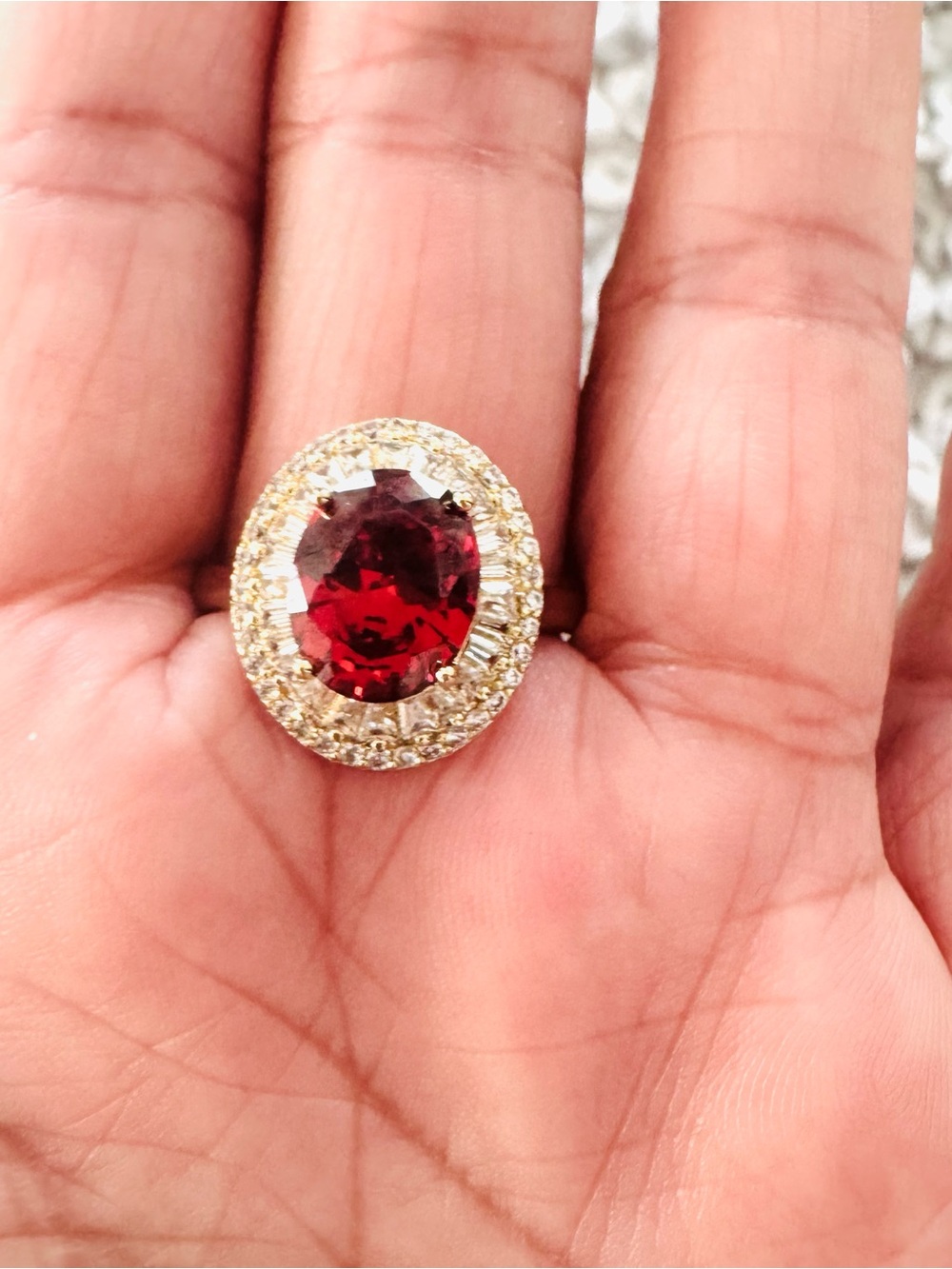 Elegant 18K Gold Plated Red Crystal Halo Cocktail women’s Ring. Size 9. New